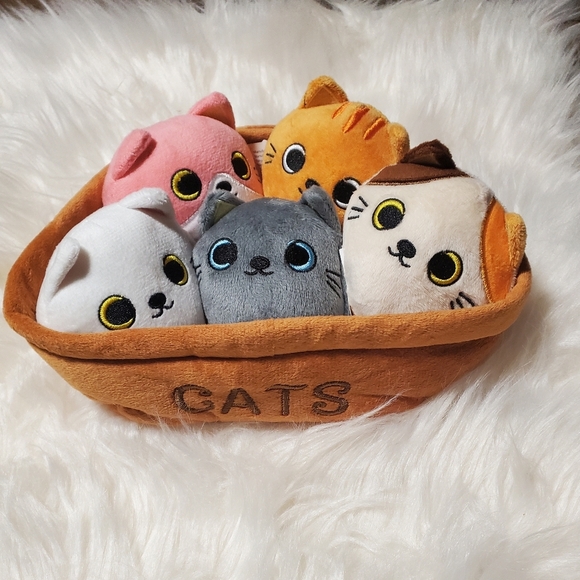 Basket of Cats Stuffed Animals - Picture 1 of 10